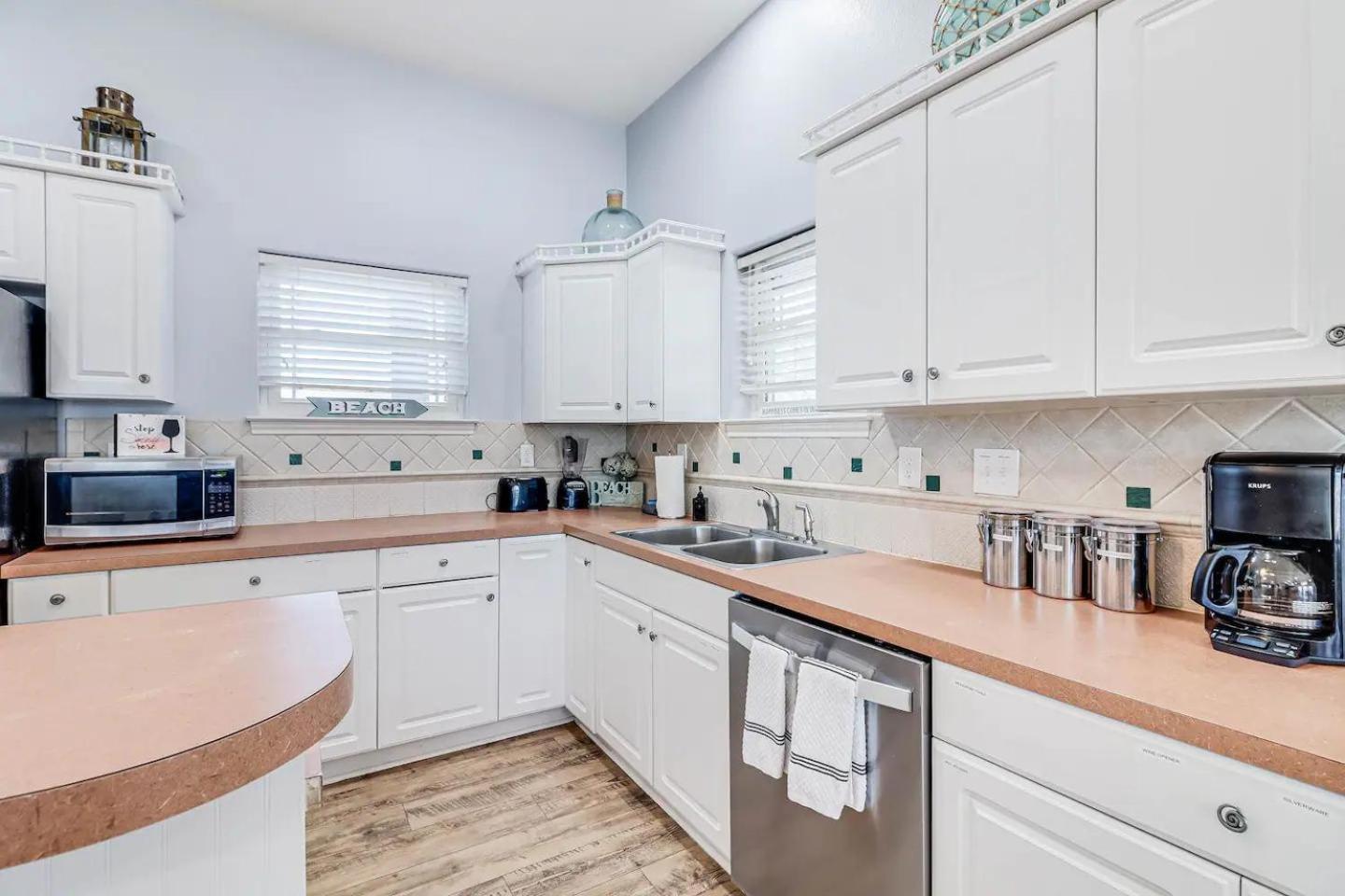 6Bdrm Beach Home - Oceanviews - Recently Renovated - Shared Pool & Hottub 阿兰瑟斯港 外观 照片