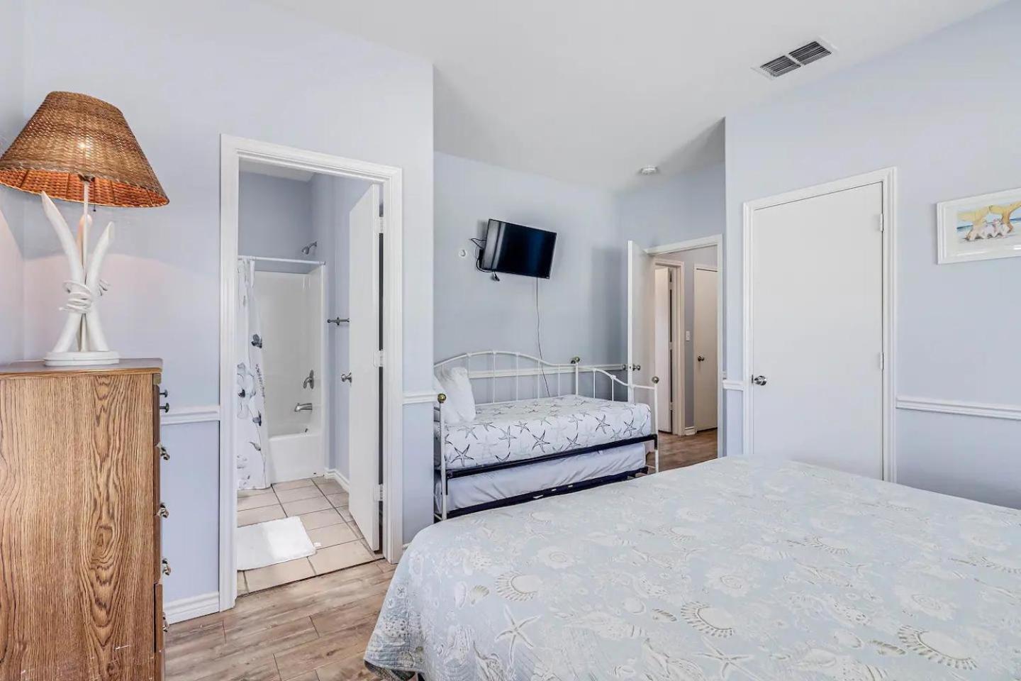6Bdrm Beach Home - Oceanviews - Recently Renovated - Shared Pool & Hottub 阿兰瑟斯港 外观 照片